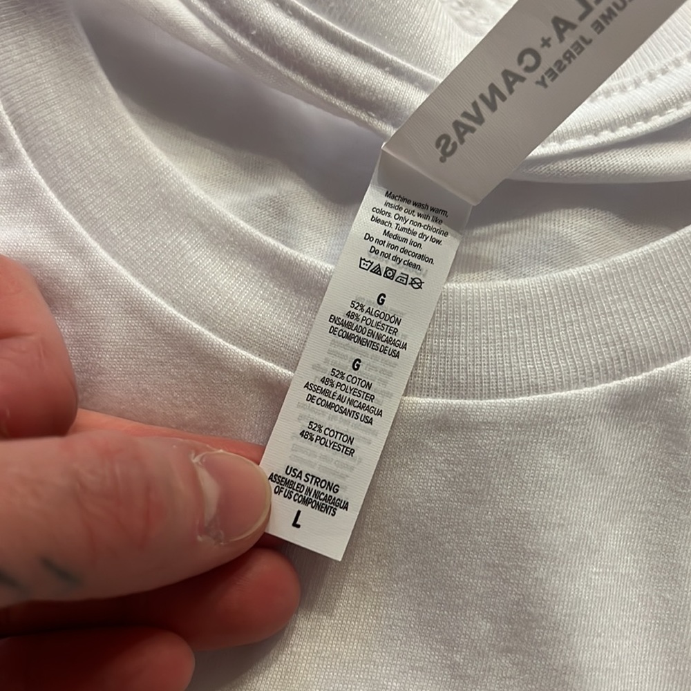 White tshirt - Picture 4 of 4
